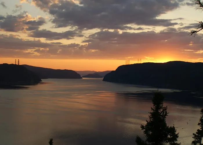Au Sommet du Fjord